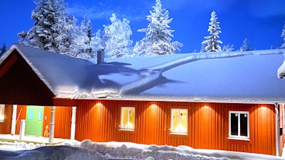 Auktsjaur country house byggnad i vinterskrud